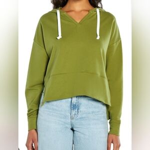 Three Dots Cropped Hoodie Sweatshirt - CALLISTE GREEN - SMALL **NEW